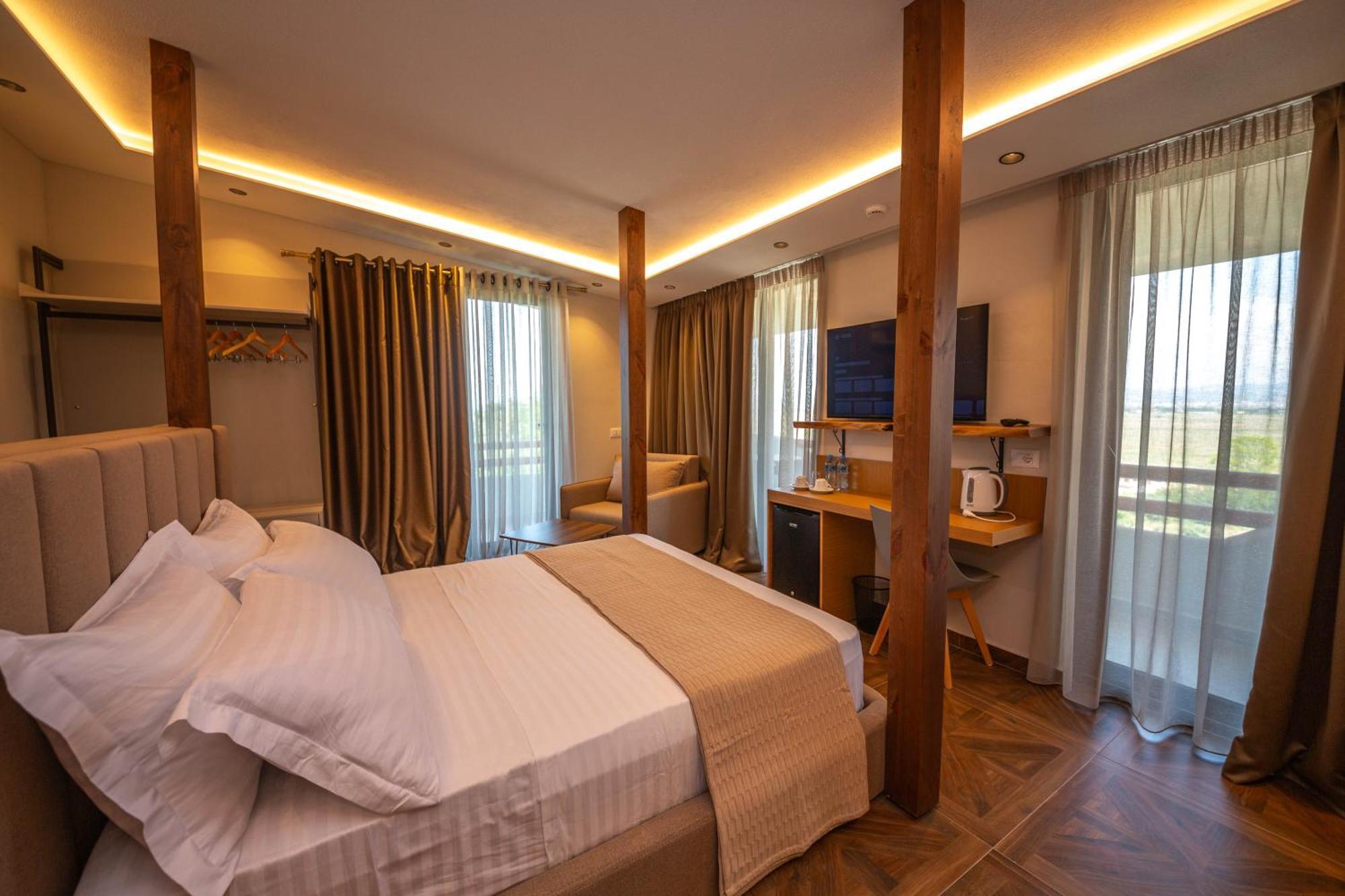 Emara Boutique Hotel カヴァヤ エクステリア 写真